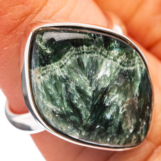 Sterling silver seraphinite ring with oval green stone bezel, size 5.75