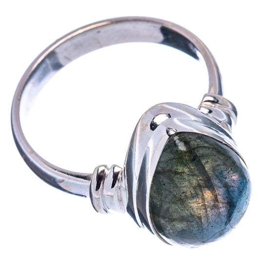 925 sterling silver labradorite ring, side view with oval blue-green flash gemstone