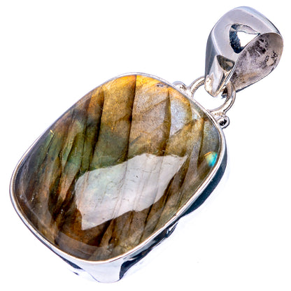 Labradorite Pendant 1 1/2" (925 Sterling Silver) P43153