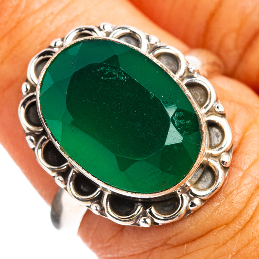 Oval green onyx sterling silver ring with ornate scalloped bezel, size 6.75