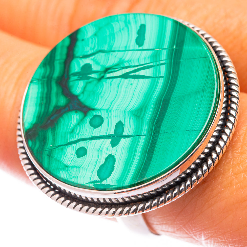 Oval malachite coin ring, 925 sterling silver with rope-textured bezel