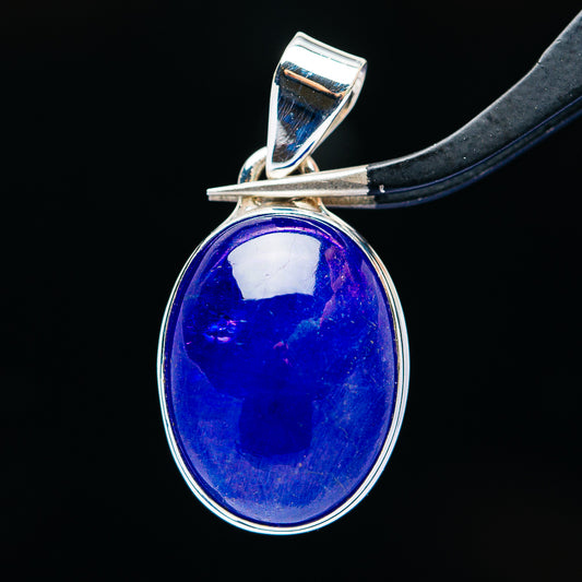 28ct Premium Tanzanite Pendant 1 1/4" (.925 Sterling Silver)