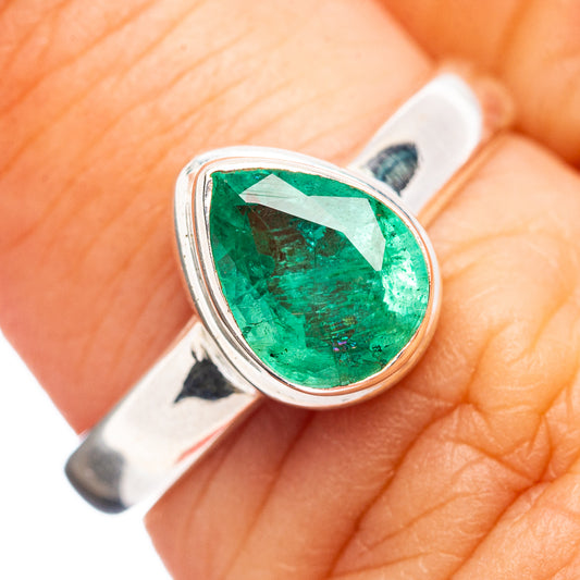 Sterling silver emerald ring with pear-cut green gemstone, size 5.75