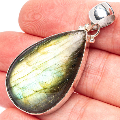 Labradorite Pendant 1 7/8" (925 Sterling Silver) P43148
