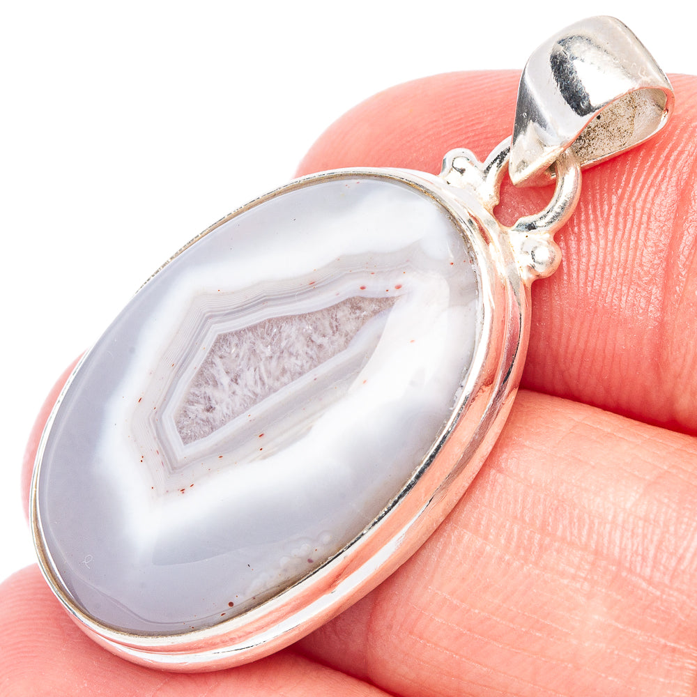 White Geode Slice Pendant 1 1/2" (925 Sterling Silver) P44527