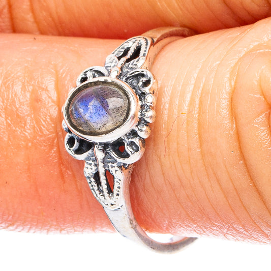 Labradorite 925 Sterling Silver Ring Size 5.75 (925 Sterling Silver) R6236