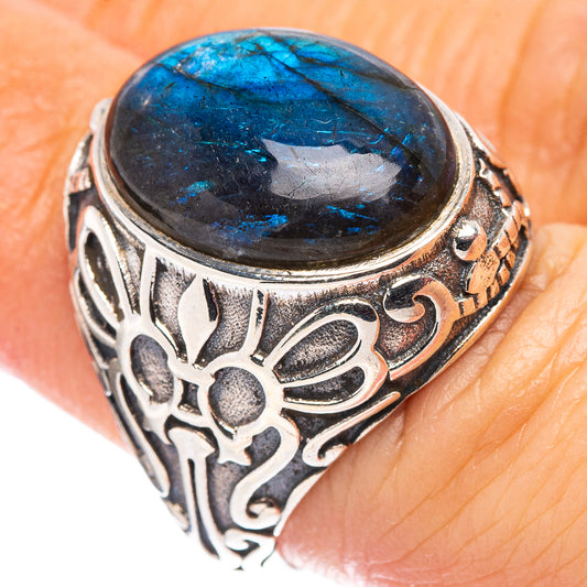 Sterling silver filigree ring with oval blue labradorite cabochon and floral engraving