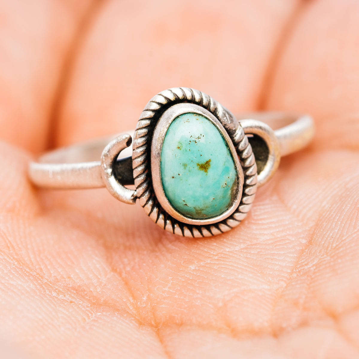 Southwestern Style Royston Turquoise Ring Size 9 (.925 Sterling Silver)