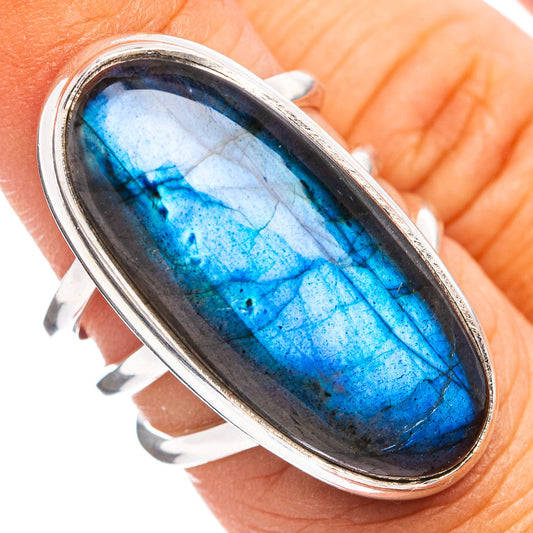 Oval labradorite gemstone ring in .925 sterling silver, blue flash, size 6