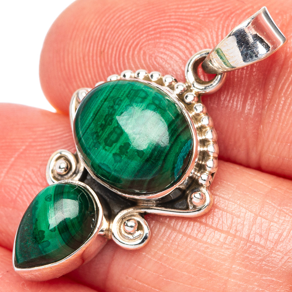 Malachite pendant in 925 sterling silver with round and teardrop green stones