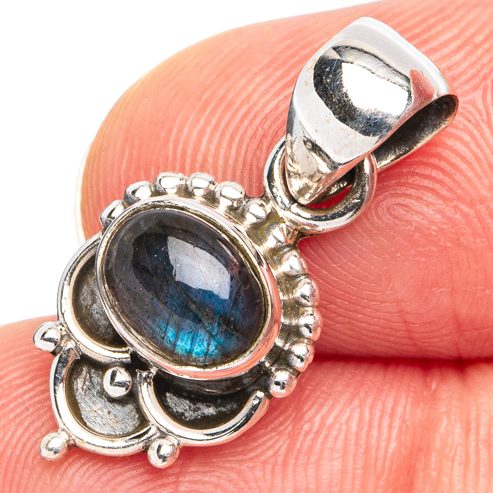 Labradorite Pendant 1" (925 Sterling Silver) P45594
