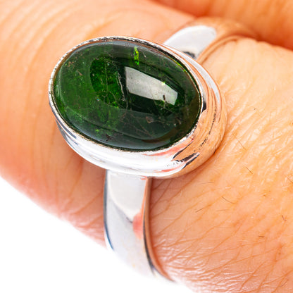 Sterling silver ring with oval green chrome diopside cabochon, size 8.25