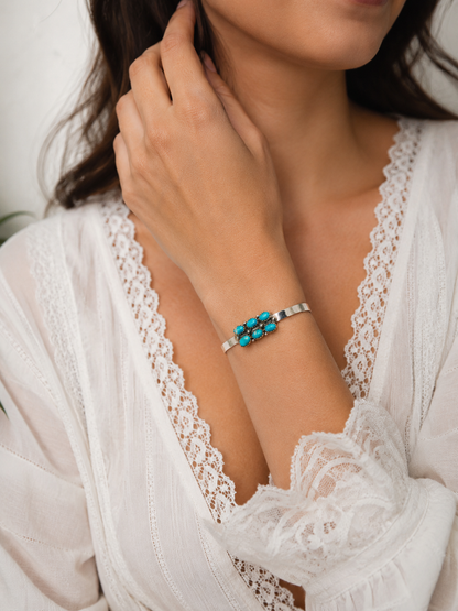 Southwestern Kingman Turquoise Cuff Bracelet (.925 Sterling Silver)