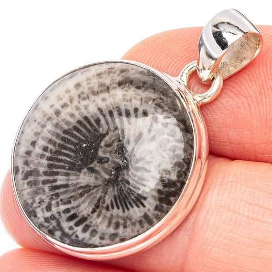 Petoskey Stone Pendant 1 1/4" (925 Sterling Silver) P43836