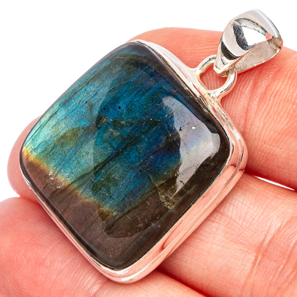 Labradorite pendant in 925 sterling silver, square faceted blue-green stone bezel