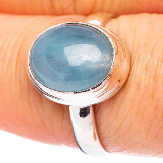 Sterling silver ring with oval aquamarine cabochon, size 7.5