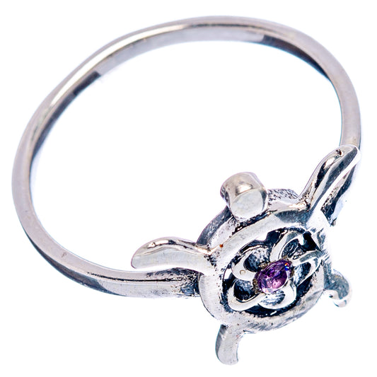 Amethyst seaturtle ring in .925 sterling silver with purple gemstone detail on band