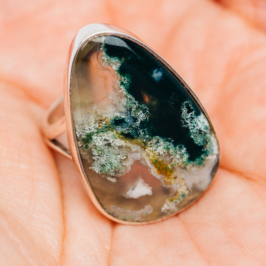 Oval moss agate cabochon ring in sterling silver, dark green glaze with cream patches