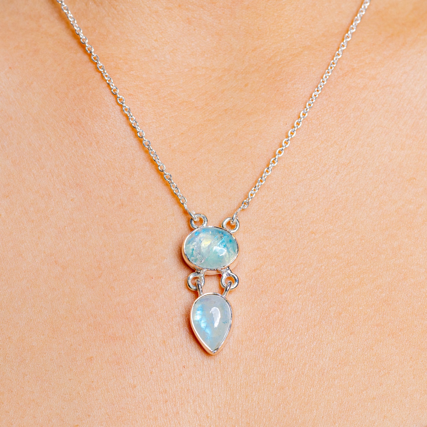 Green Moonstone Necklace 16 to 17" (.925 Sterling Silver)