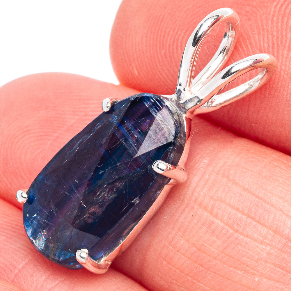 Value Kyanite Pendant 7/8" (925 Sterling Silver) P44447