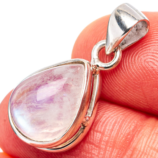 Teardrop moonstone pendant .925 sterling silver, close-up of bail and gemstone