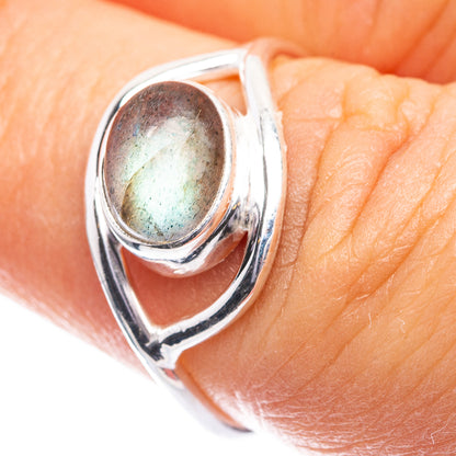 Labradorite Dainty Ring Size 6 (925 Sterling Silver) R142556