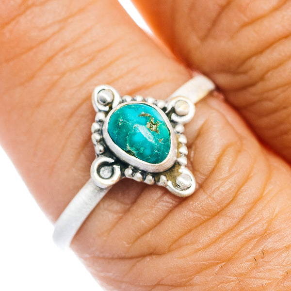 Southwestern Style Emerald Valley Turquoise Ring Size 8 (.925 Sterling Silver)