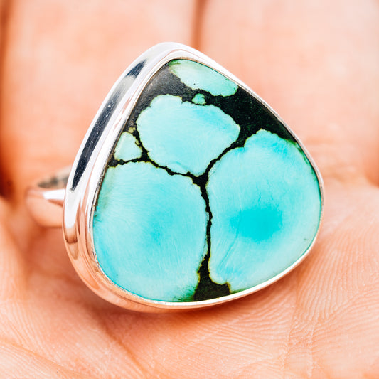 Sterling silver turquoise cabochon ring, oval stone with dark matrix veins