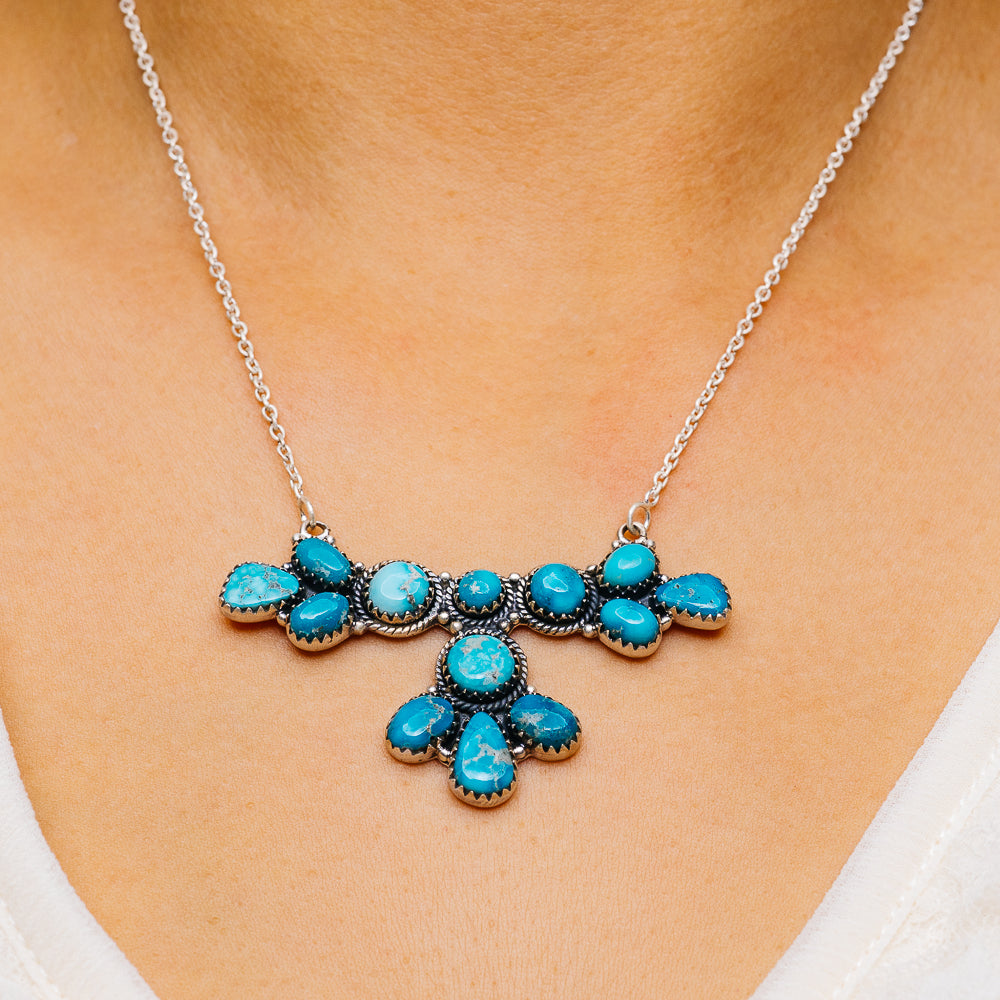 Southwestern Style White Water Turquoise Necklace 17 to 19" (.925 Sterling Silver)