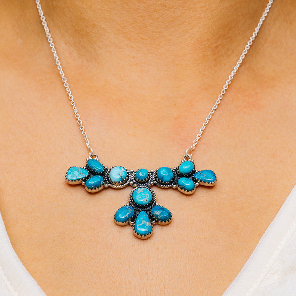 Southwestern Style White Water Turquoise Necklace 17 to 19" (.925 Sterling Silver)