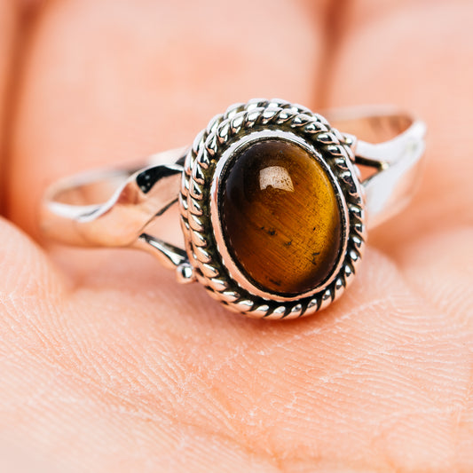 Oval tiger's eye .925 sterling silver ring, dainty setting, size 9