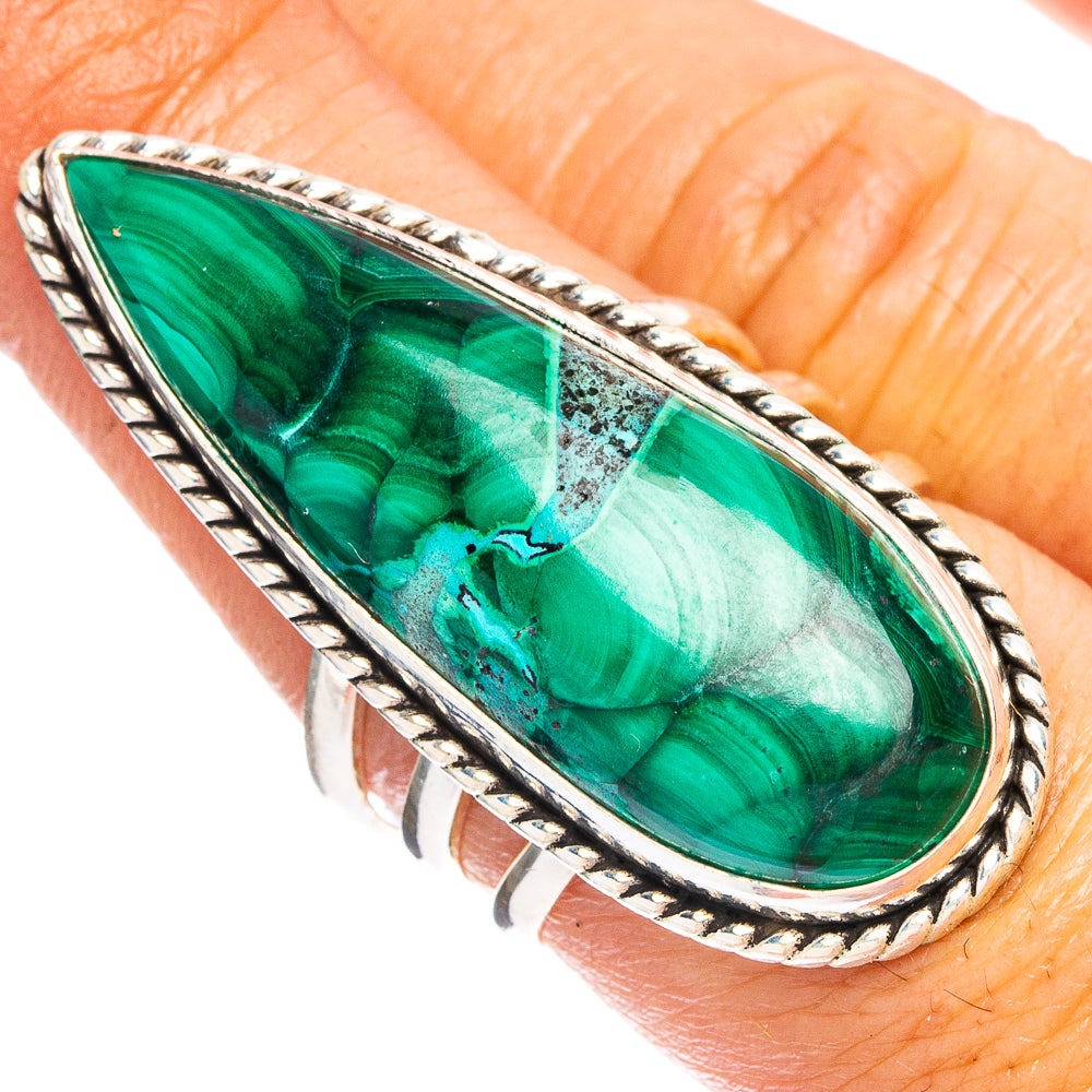925 sterling silver ring with oval green malachite cabochon in ornate bezel