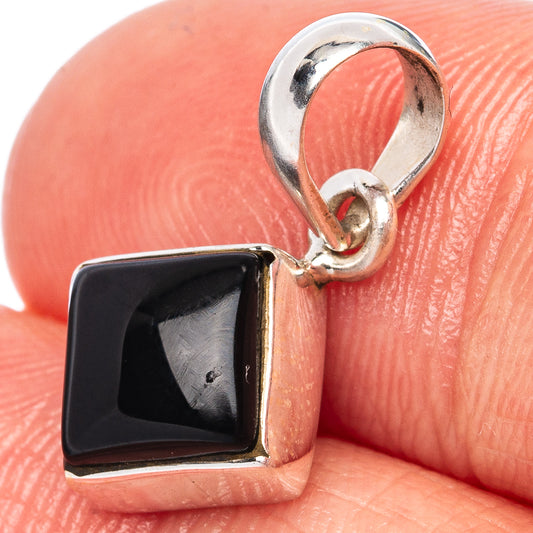 Black Onyx Dainty Pendant 3/4" (925 Sterling Silver) P43532
