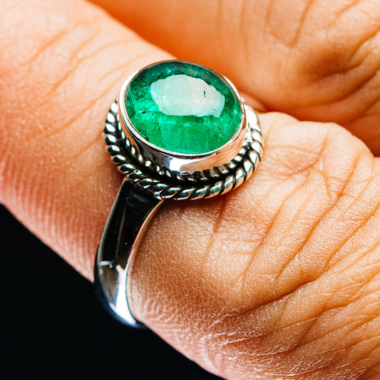 Green oval emerald cabochon sterling silver ring, rope-edge band, size 6.75