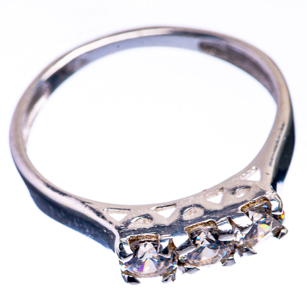 White Topaz Dainty Ring Size 7 (925 Sterling Silver) R142600