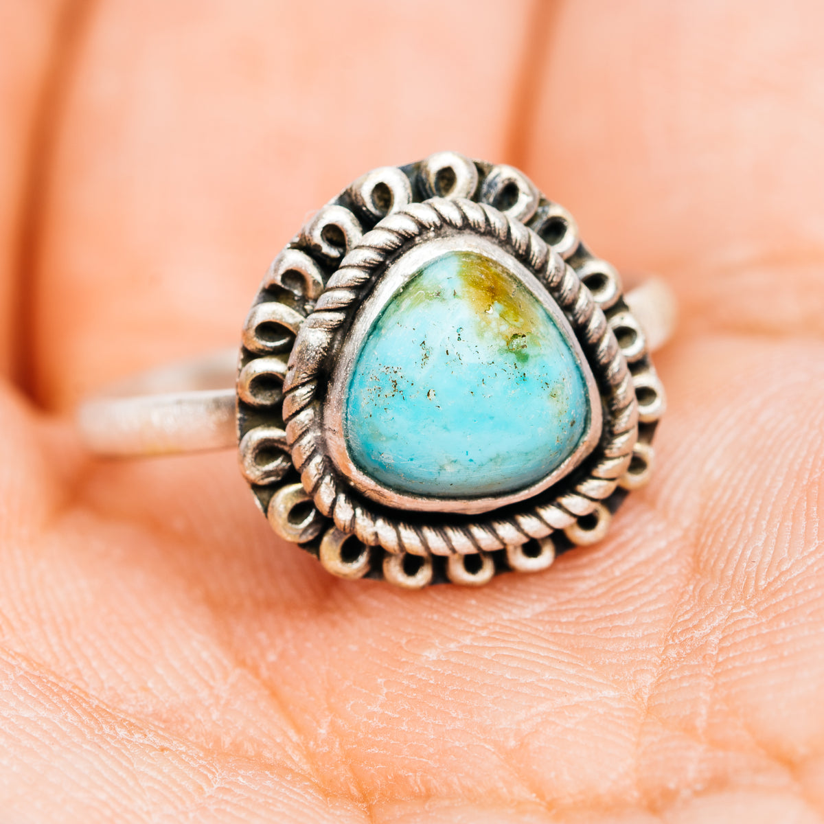 Southwestern Style Royston Turquoise Ring Size 7 (.925 Sterling Silver)