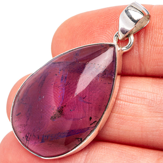 Amethyst teardrop pendant in .925 sterling silver, faceted purple stone