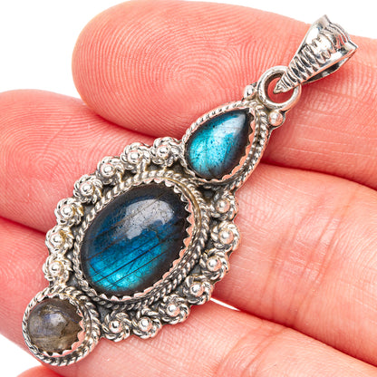 Labradorite Pendant 2" (925 Sterling Silver) P40120