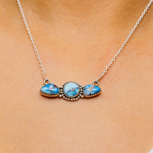Turquoise oval-stone necklace with three cabochons and silver chain, 17–19 in
