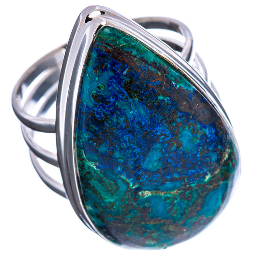 Oval malachite centerpiece on sterling silver ring band, blue-green cabochon
