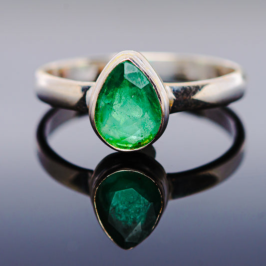 1ct Premium Zambian Emerald Ring Size 8 (.925 Sterling Silver)