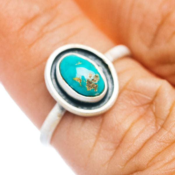 Southwestern Style Emerald Valley Turquoise Ring Size 6.5 (.925 Sterling Silver)