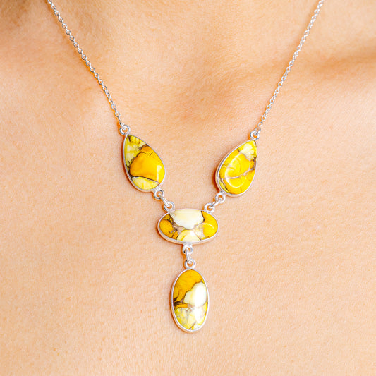 Sterling silver necklace with yellow teardrop enamel pendants, 17–19 in chain