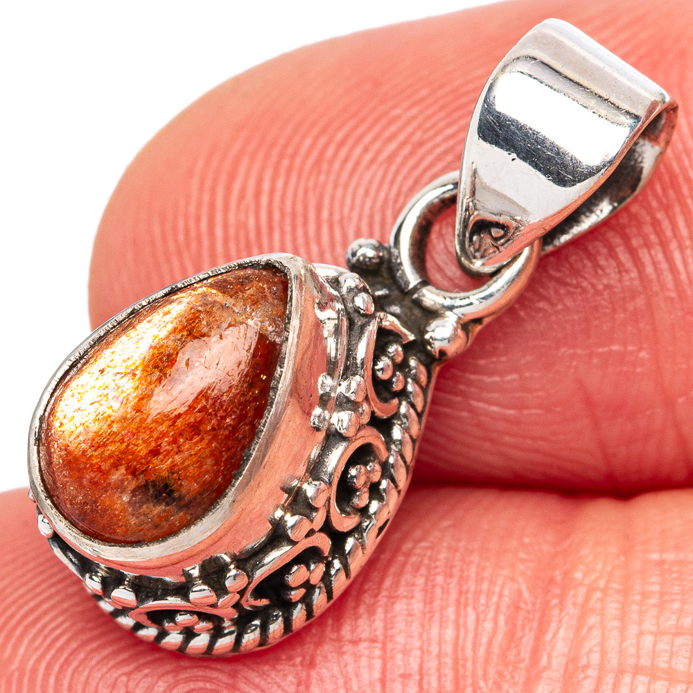 Sunstone Pendants 7/8" (925 Sterling Silver) P42320