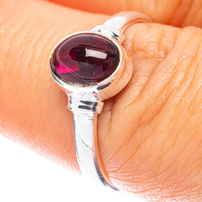 Garnet 925 Sterling Silver Ring Size 7 (925 Sterling Silver) R5312