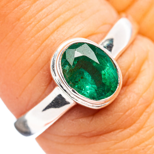 925 sterling silver emerald ring with oval green gemstone, bezel set