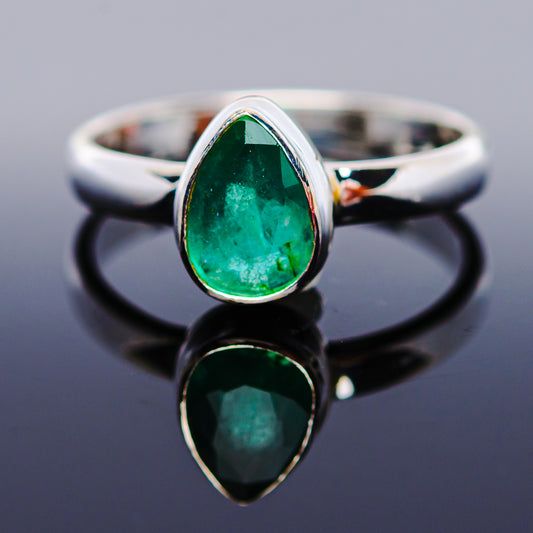 1ct Premium Zambian Emerald Ring Size 6 (.925 Sterling Silver)