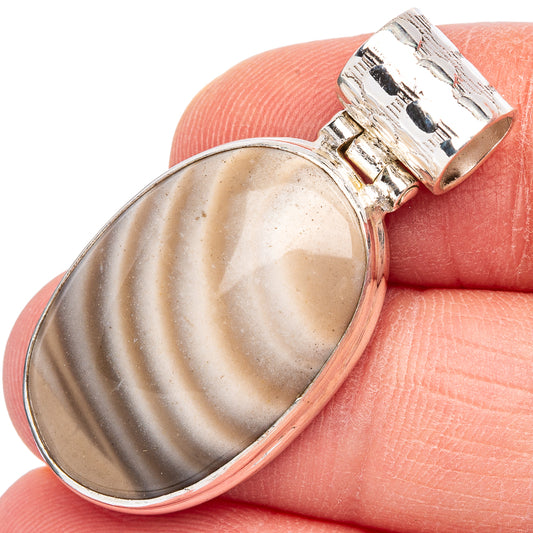 Striped Flint Pendant 1 3/8" (925 Sterling Silver) P44094