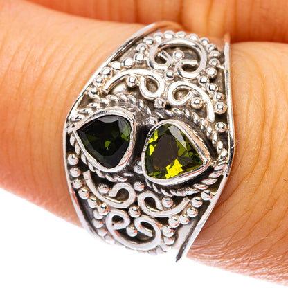 Peridot Ring Size 7.25 (925 Sterling Silver) R146115