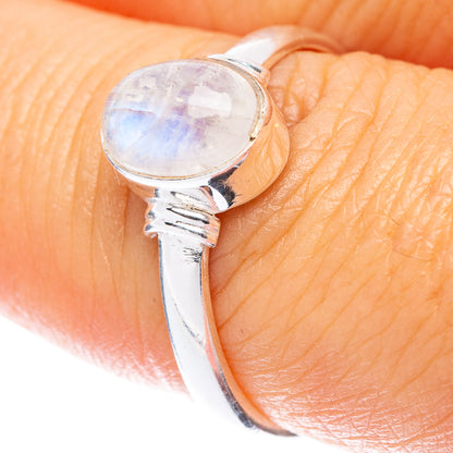 Rainbow Moonstone 925 Sterling Silver Ring Size 8 (925 Sterling Silver) R5315